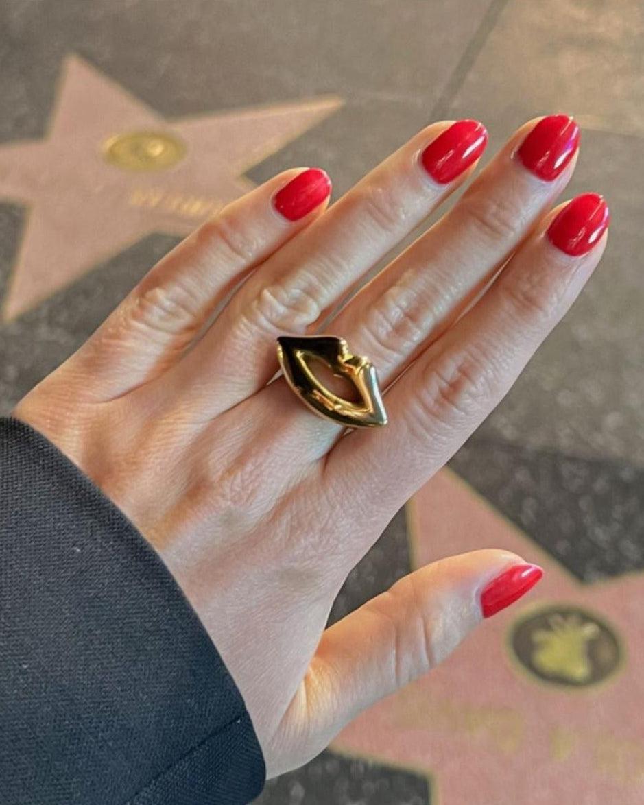 Ring Holly