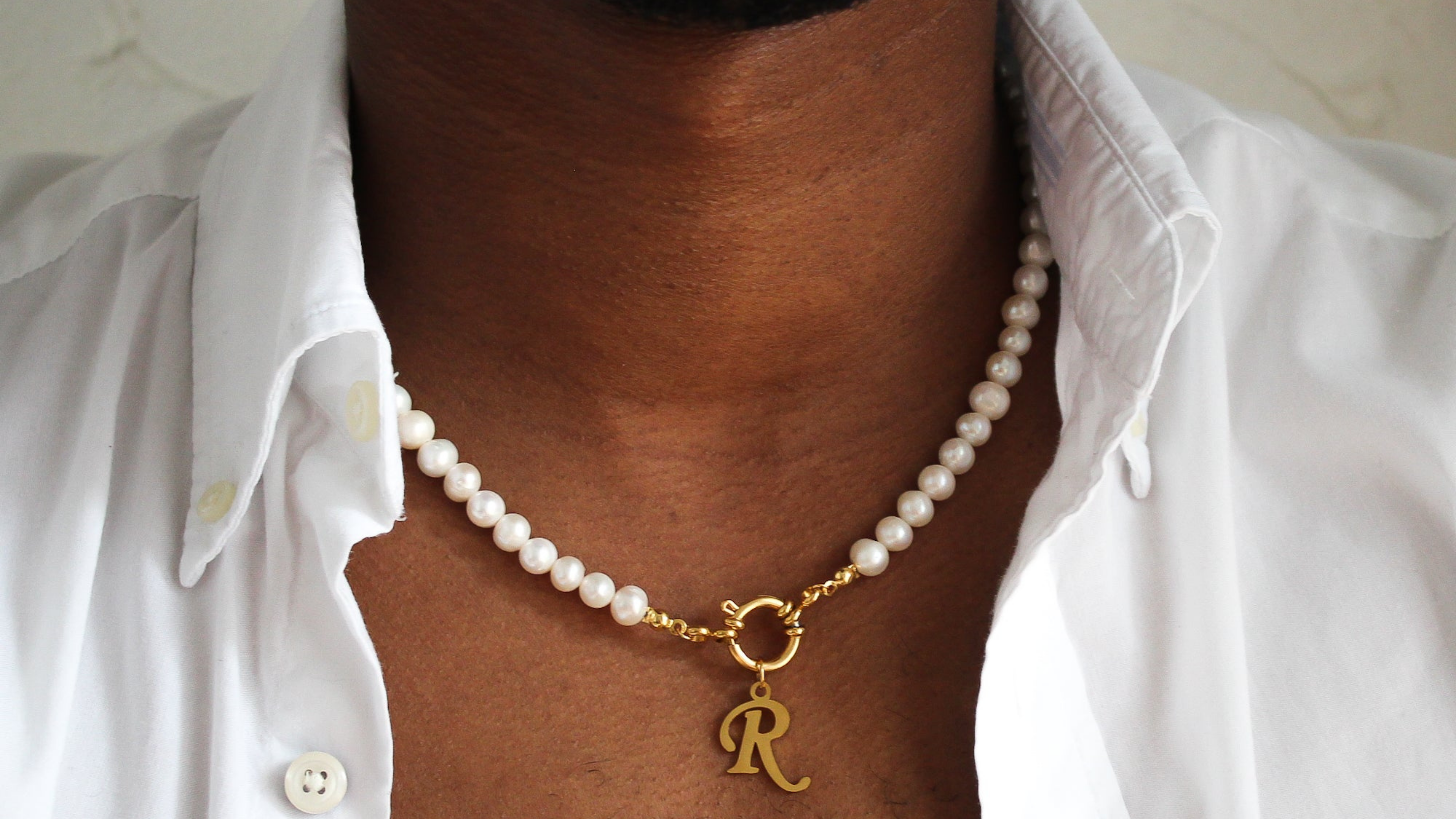Trendalarm! Wir lieben Perlenketten für Männer